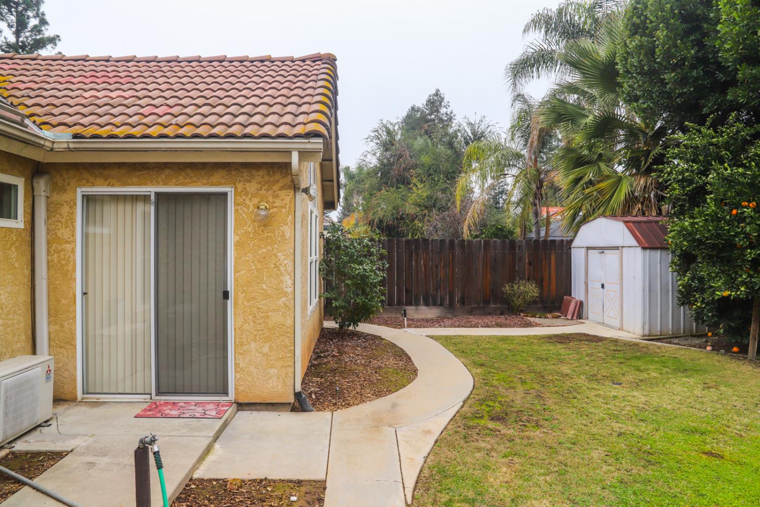 1340 E Omaha Ave, Fresno, CA 93720