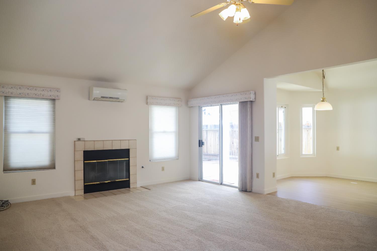 1340 E Omaha Ave, Fresno, CA 93720