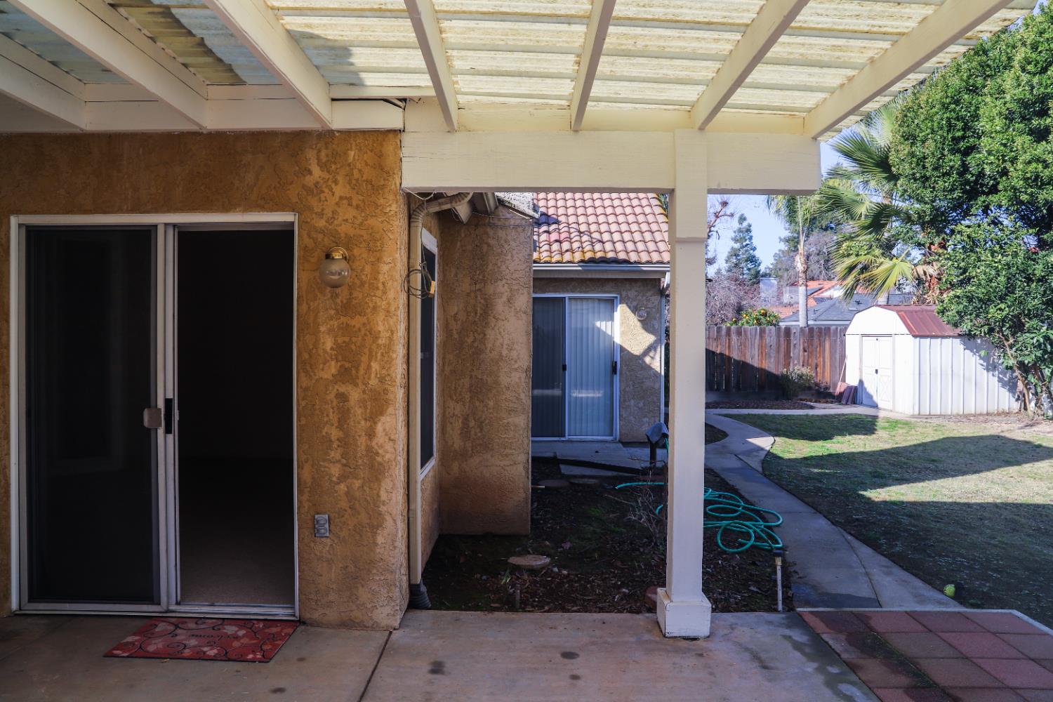 1340 E Omaha Ave, Fresno, CA 93720