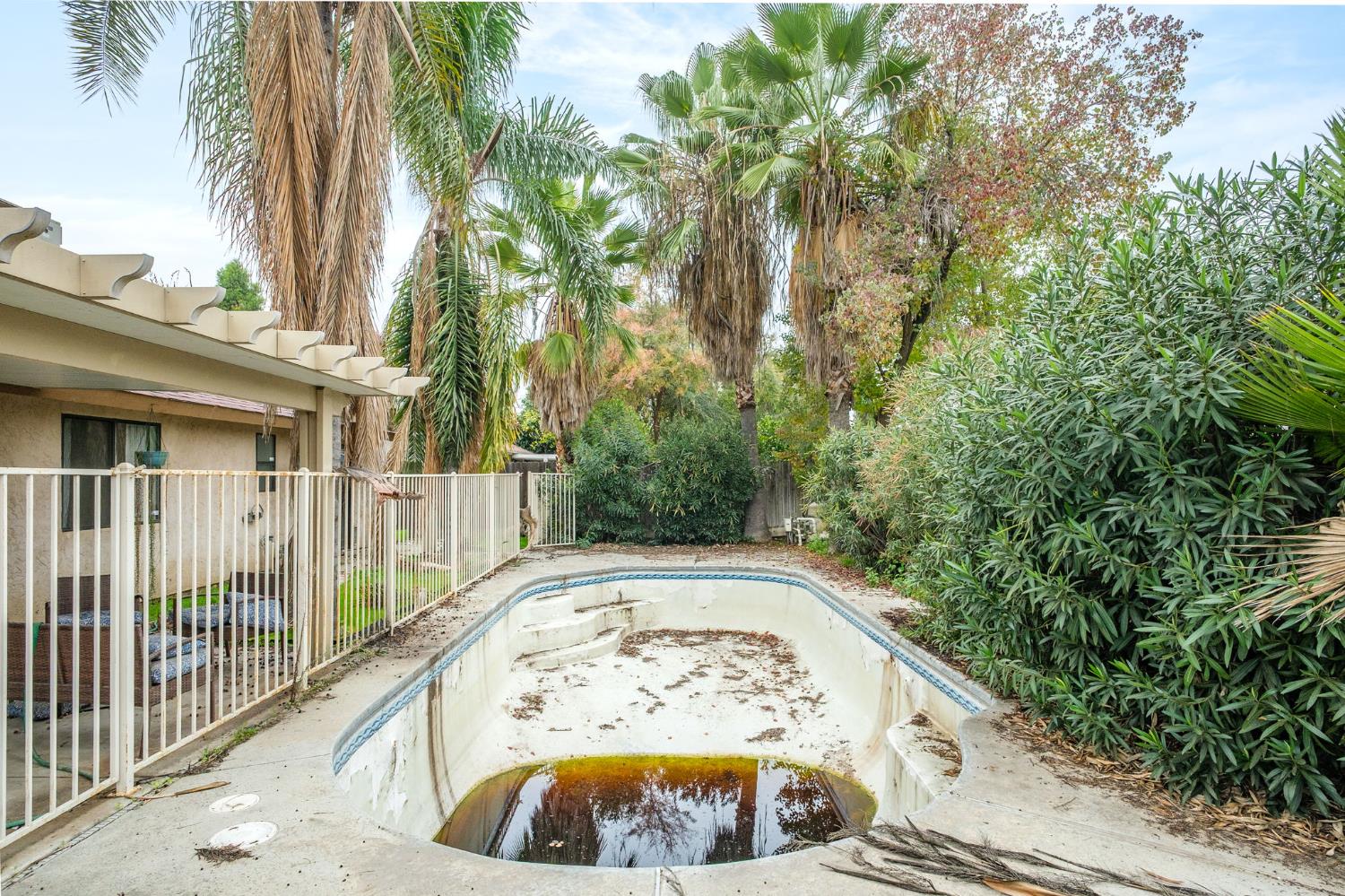 3670 W Fedora Ave, Fresno, CA 93722