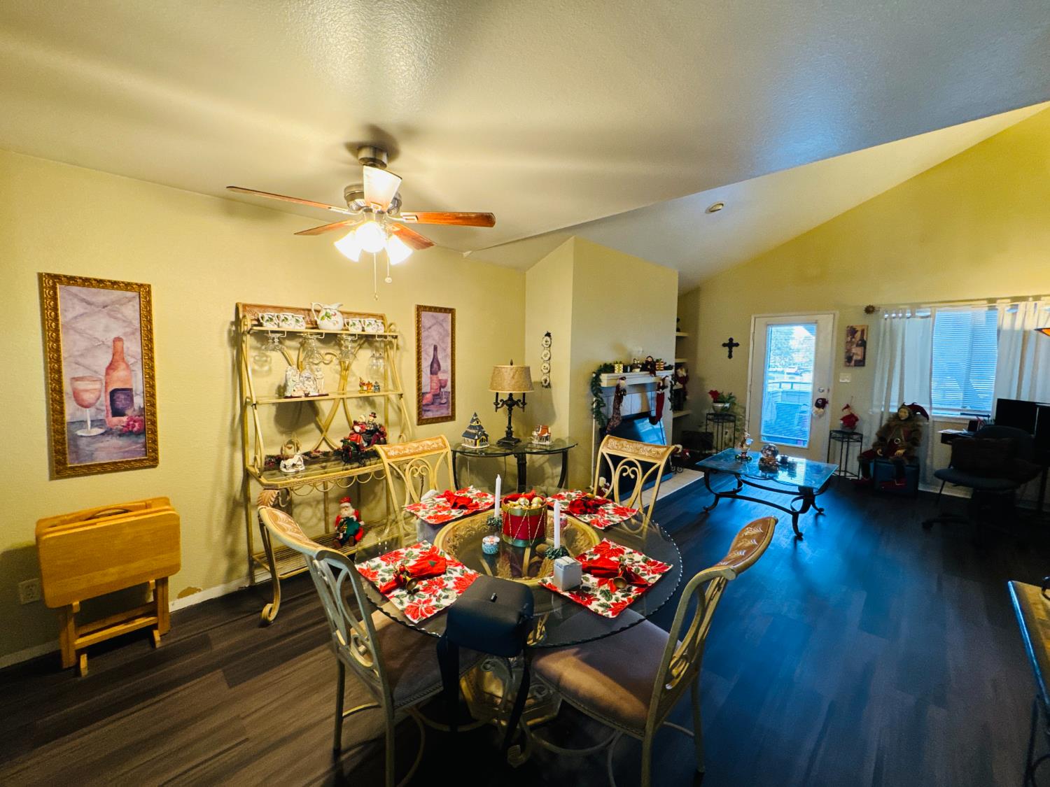 7675 N 1St St #202, Fresno, CA 93720