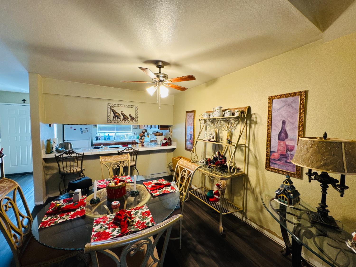 7675 N 1St St #202, Fresno, CA 93720