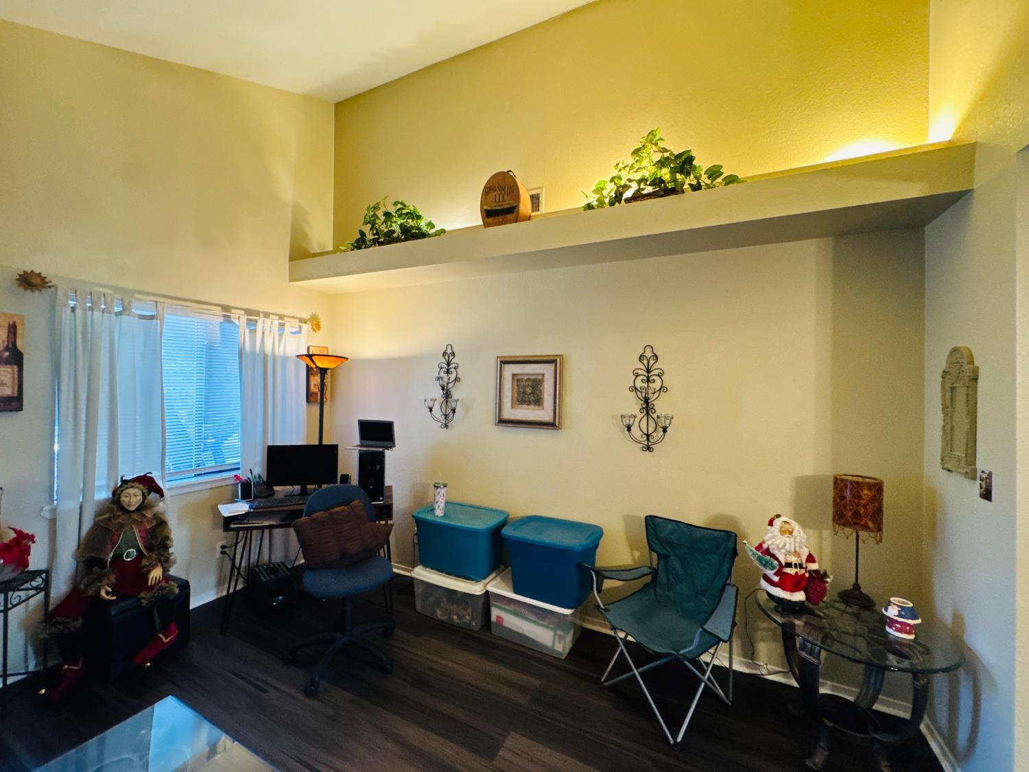 7675 N 1St St #202, Fresno, CA 93720