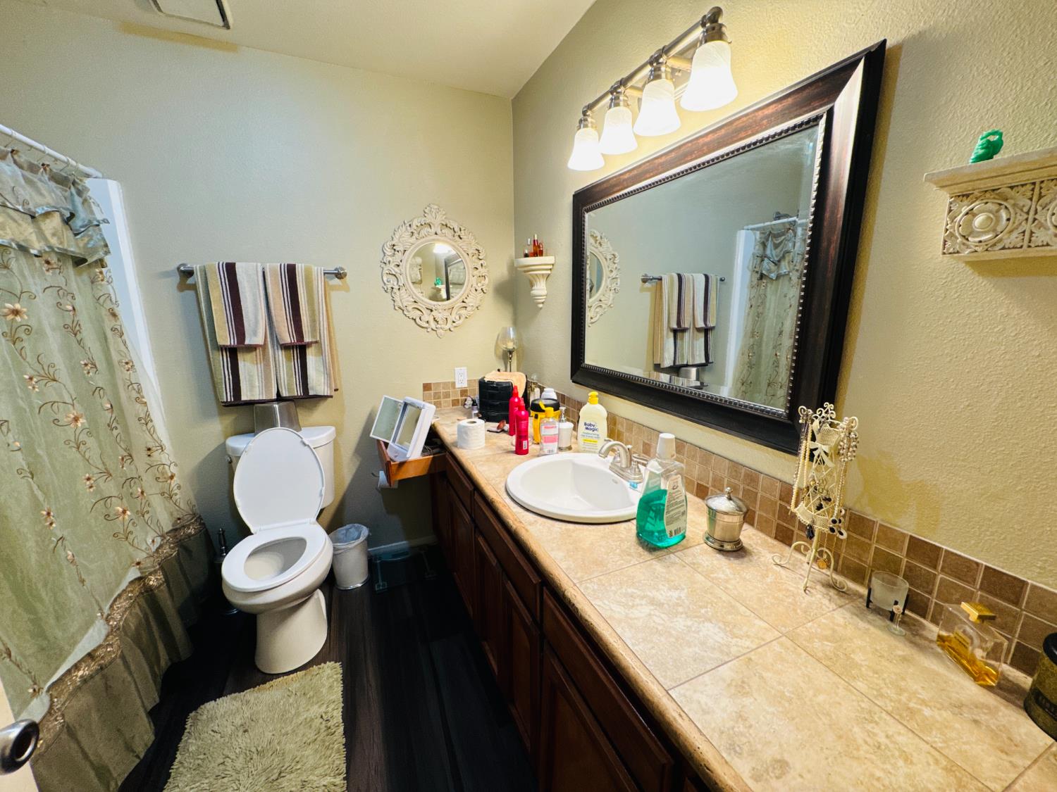 7675 N 1St St #202, Fresno, CA 93720