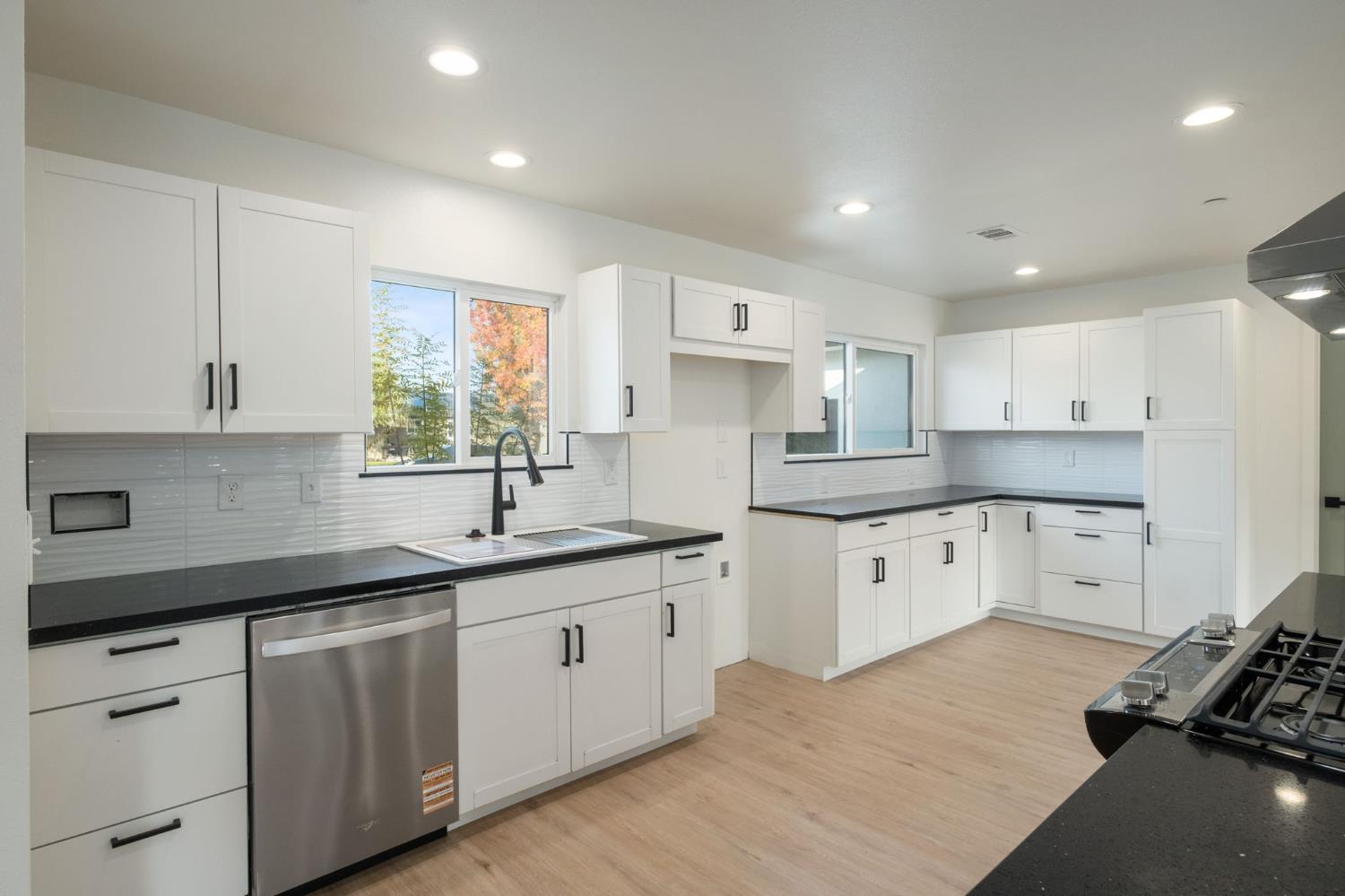 1465 E Escalon Ave, Fresno, CA 93710