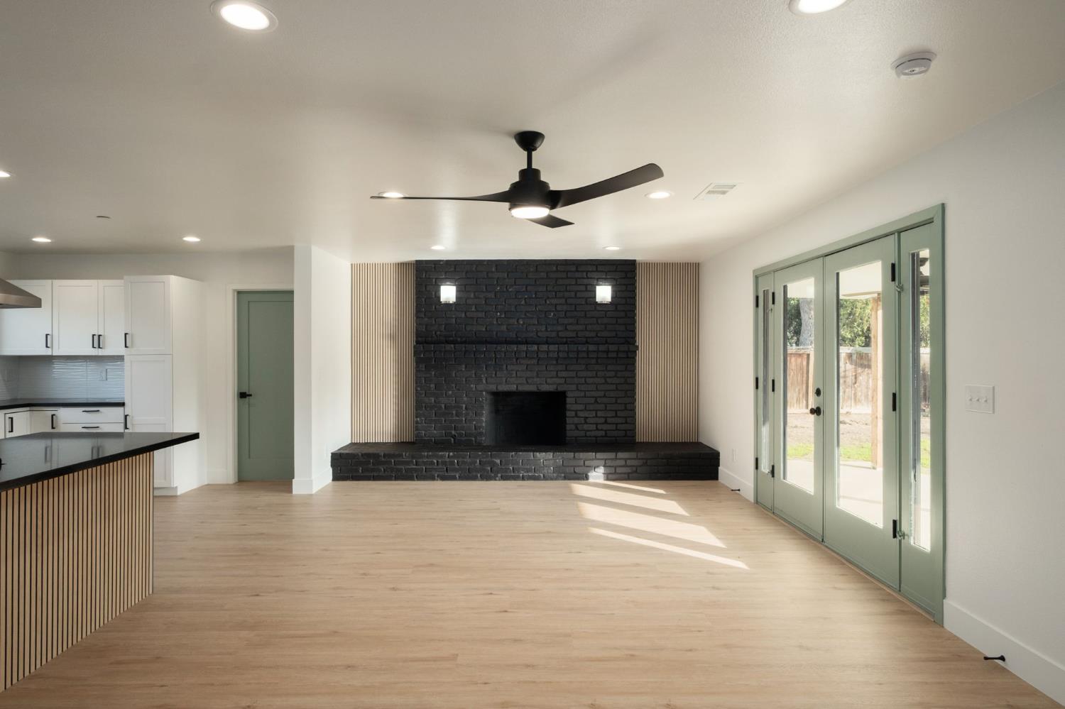 1465 E Escalon Ave, Fresno, CA 93710