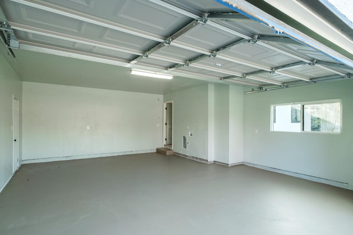 1465 E Escalon Ave, Fresno, CA 93710