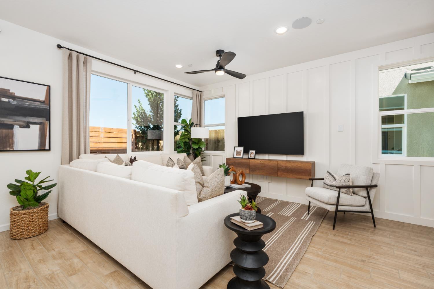 1531 Redbrick Ln, Clovis, CA 93619