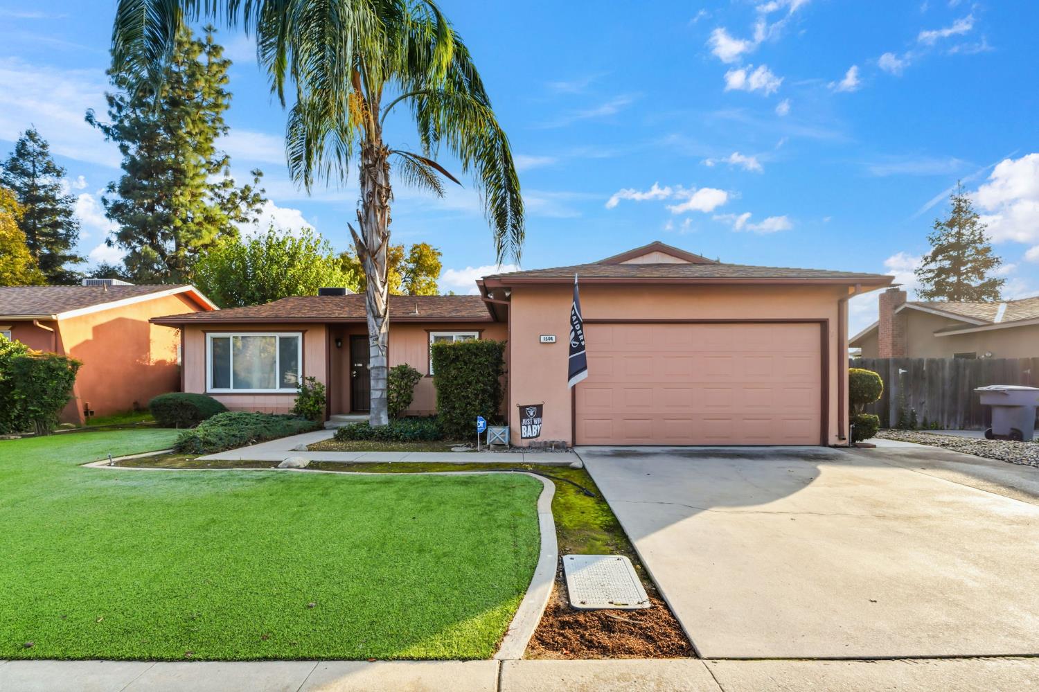 1504 Scott Ave, Clovis, CA 93611