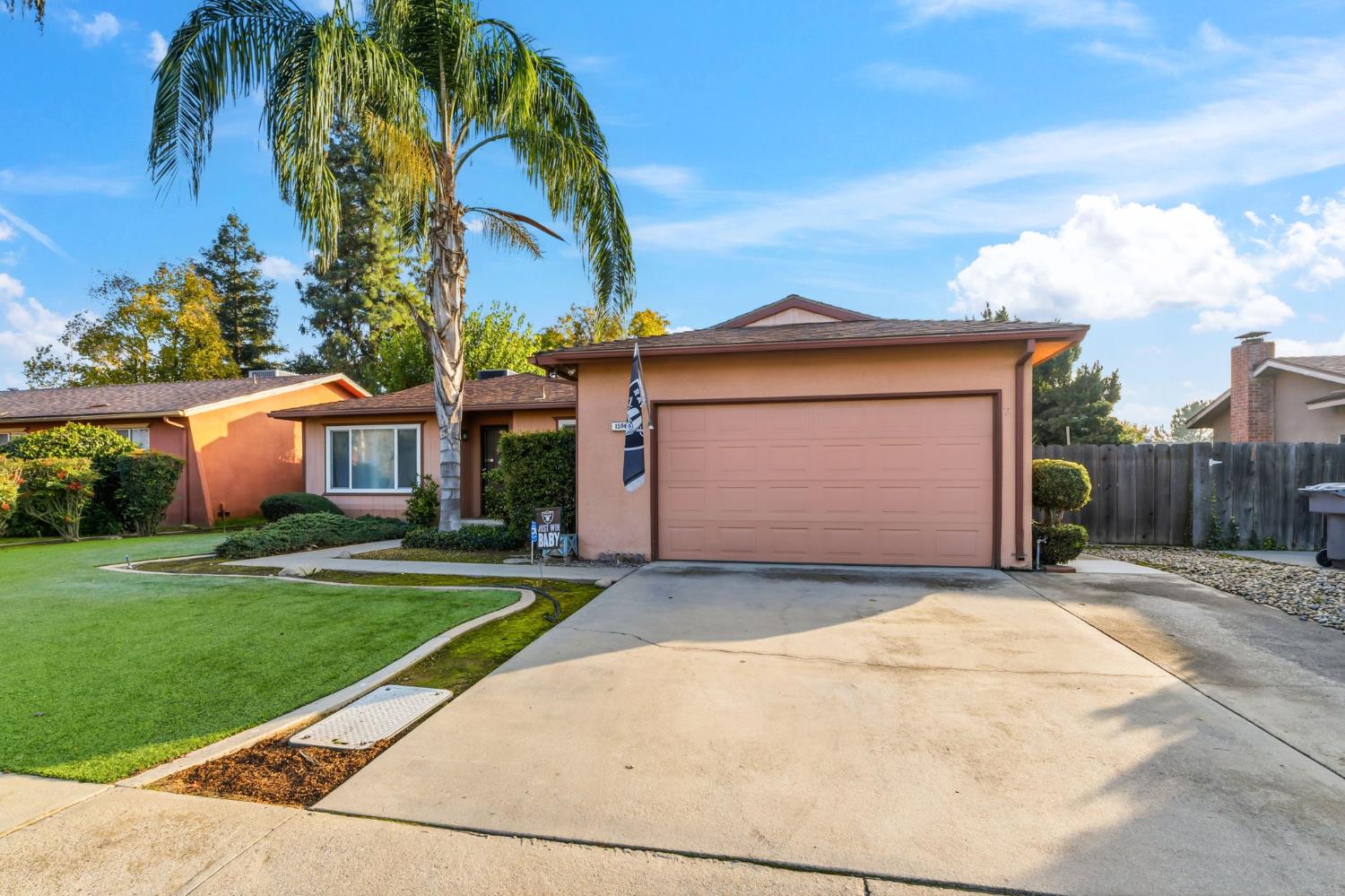 1504 Scott Ave, Clovis, CA 93611