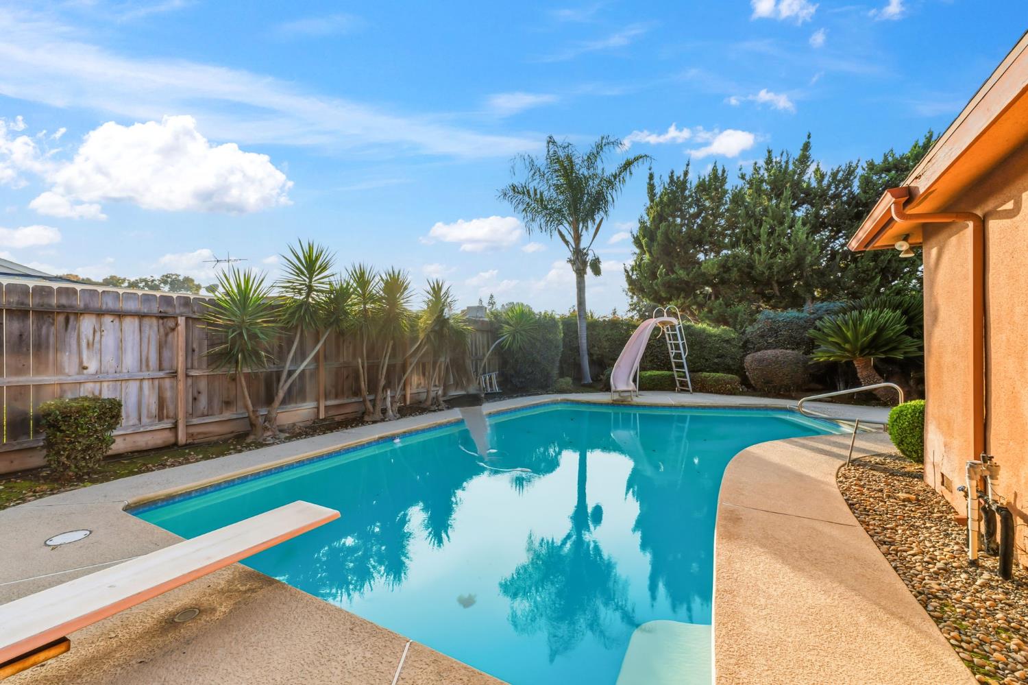 1504 Scott Ave, Clovis, CA 93611