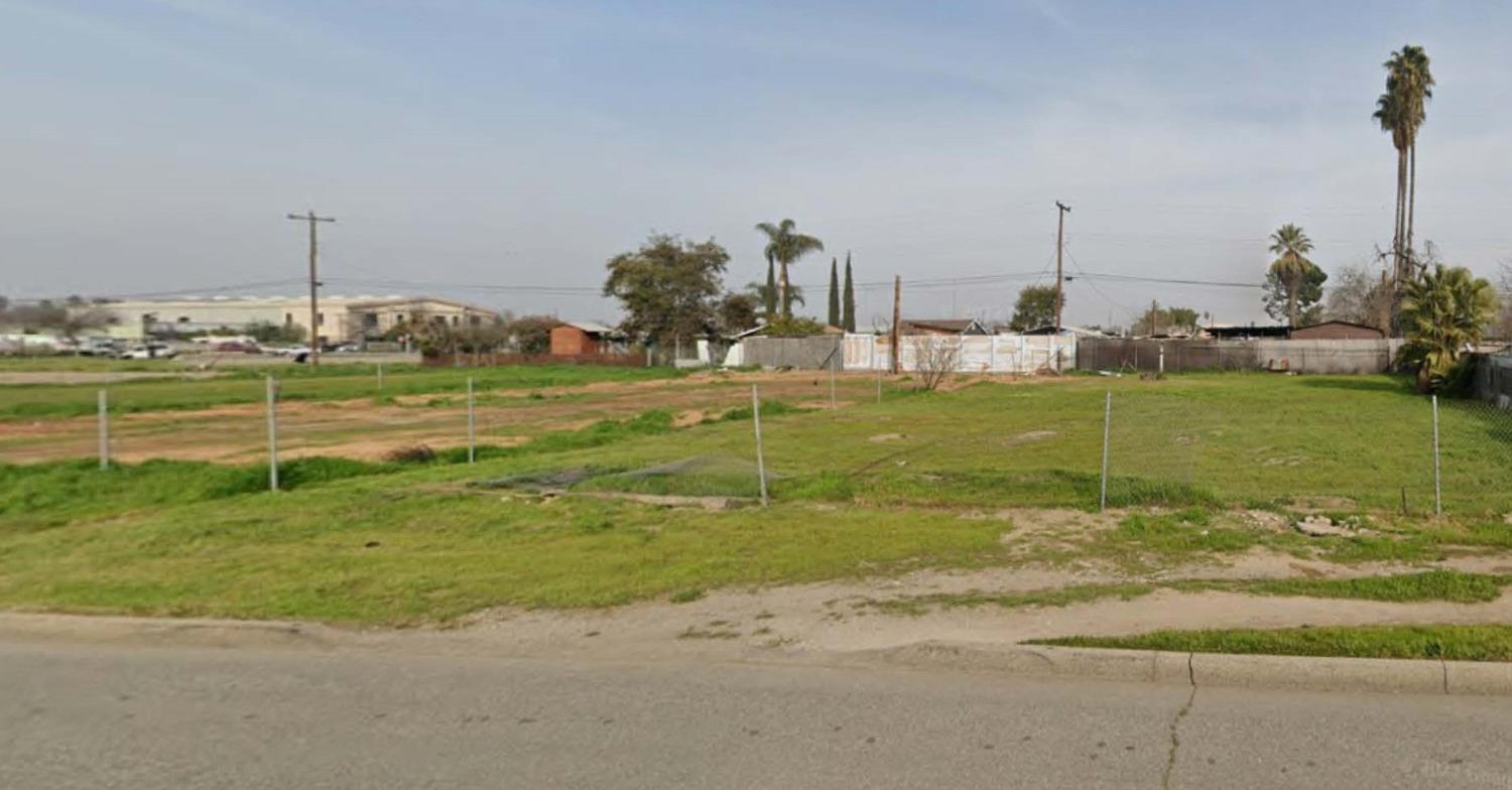 1775 E Vine Ave, Fresno, CA 93706