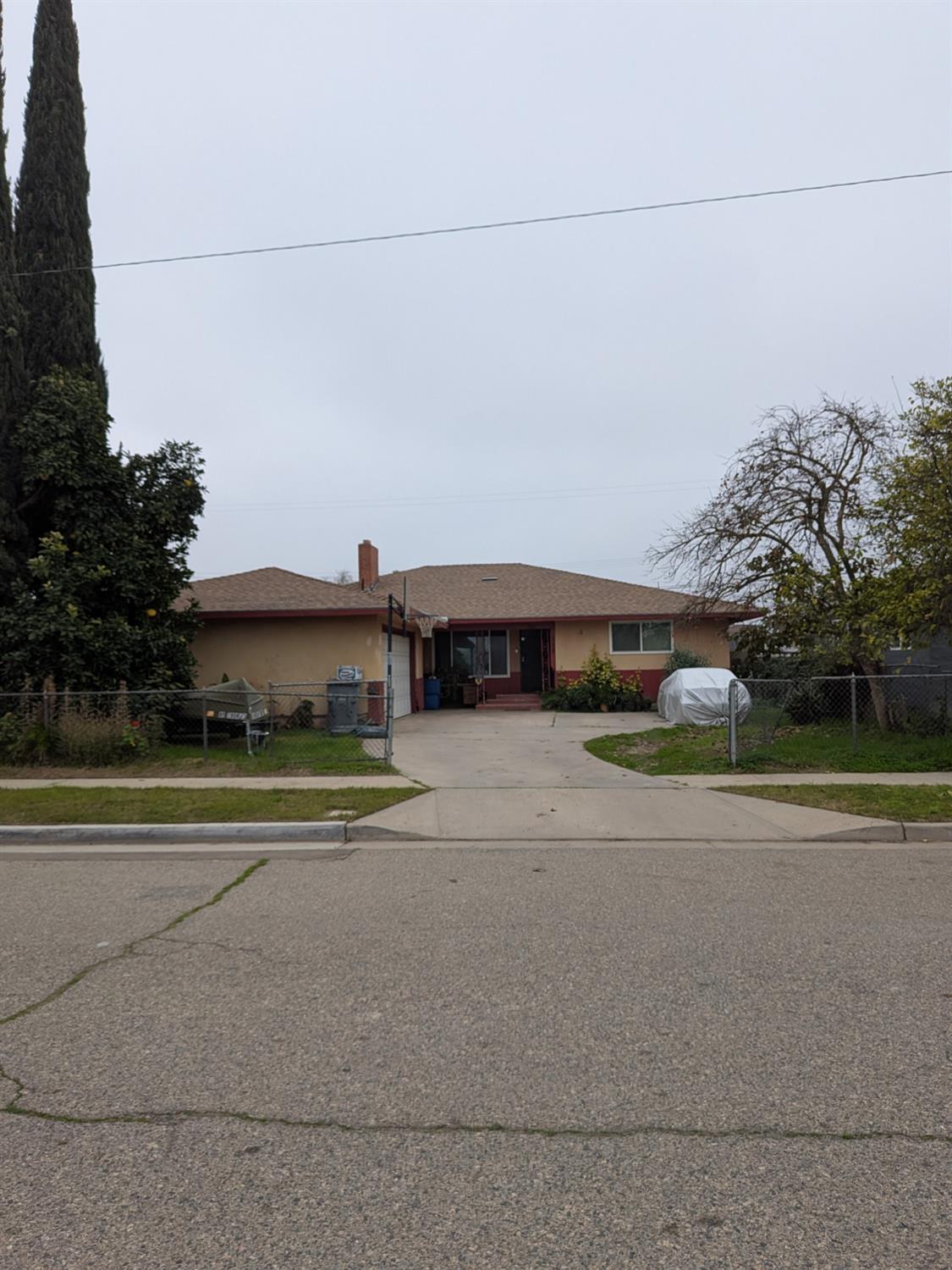 358 E Kaviland Ave, Fresno, CA 93706