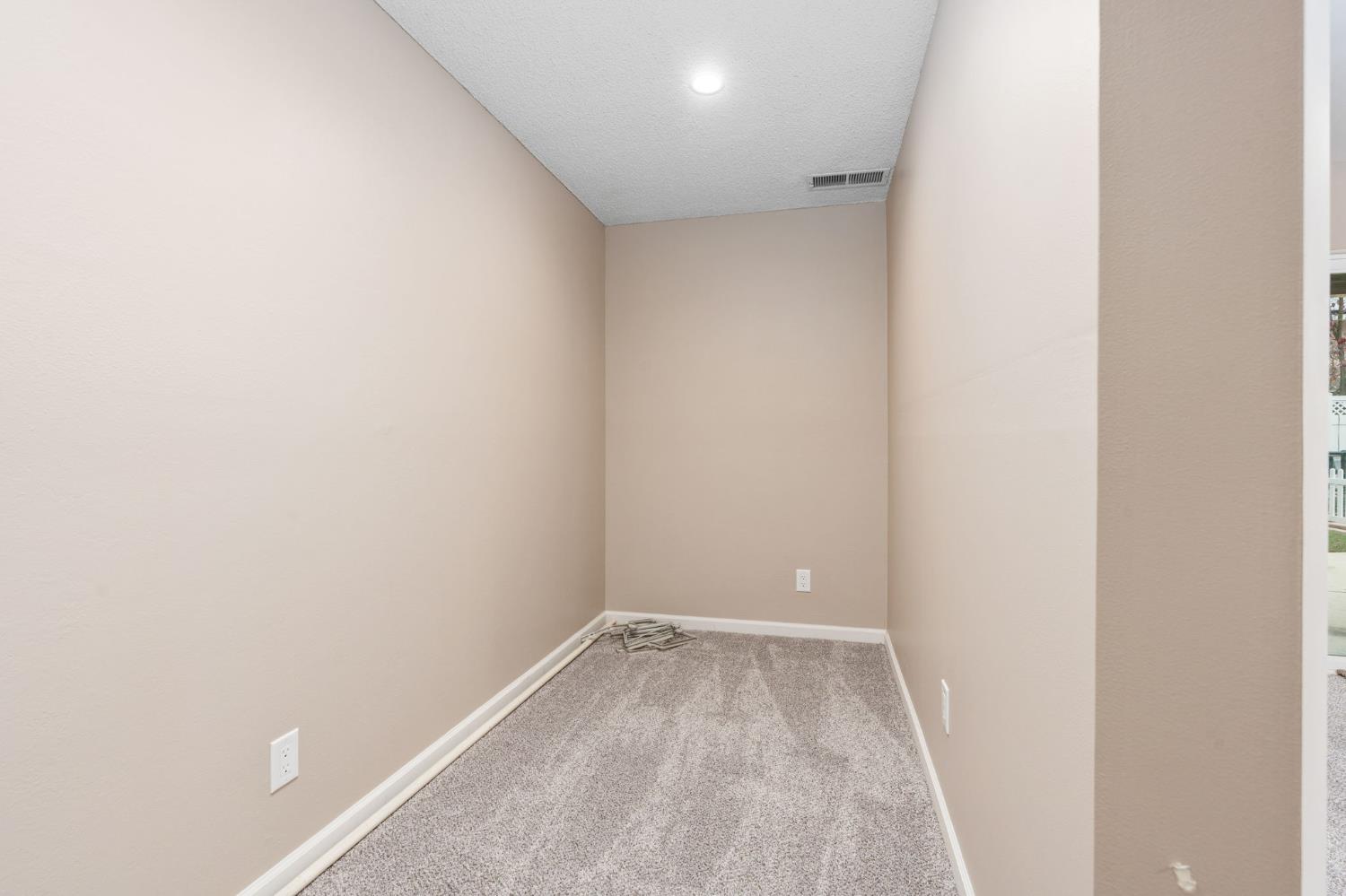 1011 Wyoming Dr, Merced, CA 95340