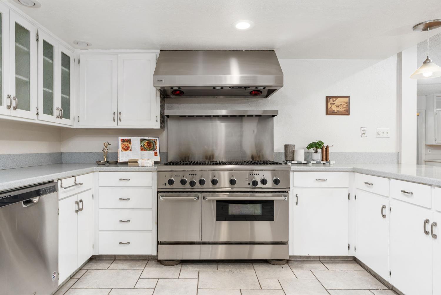 1011 Wyoming Dr, Merced, CA 95340