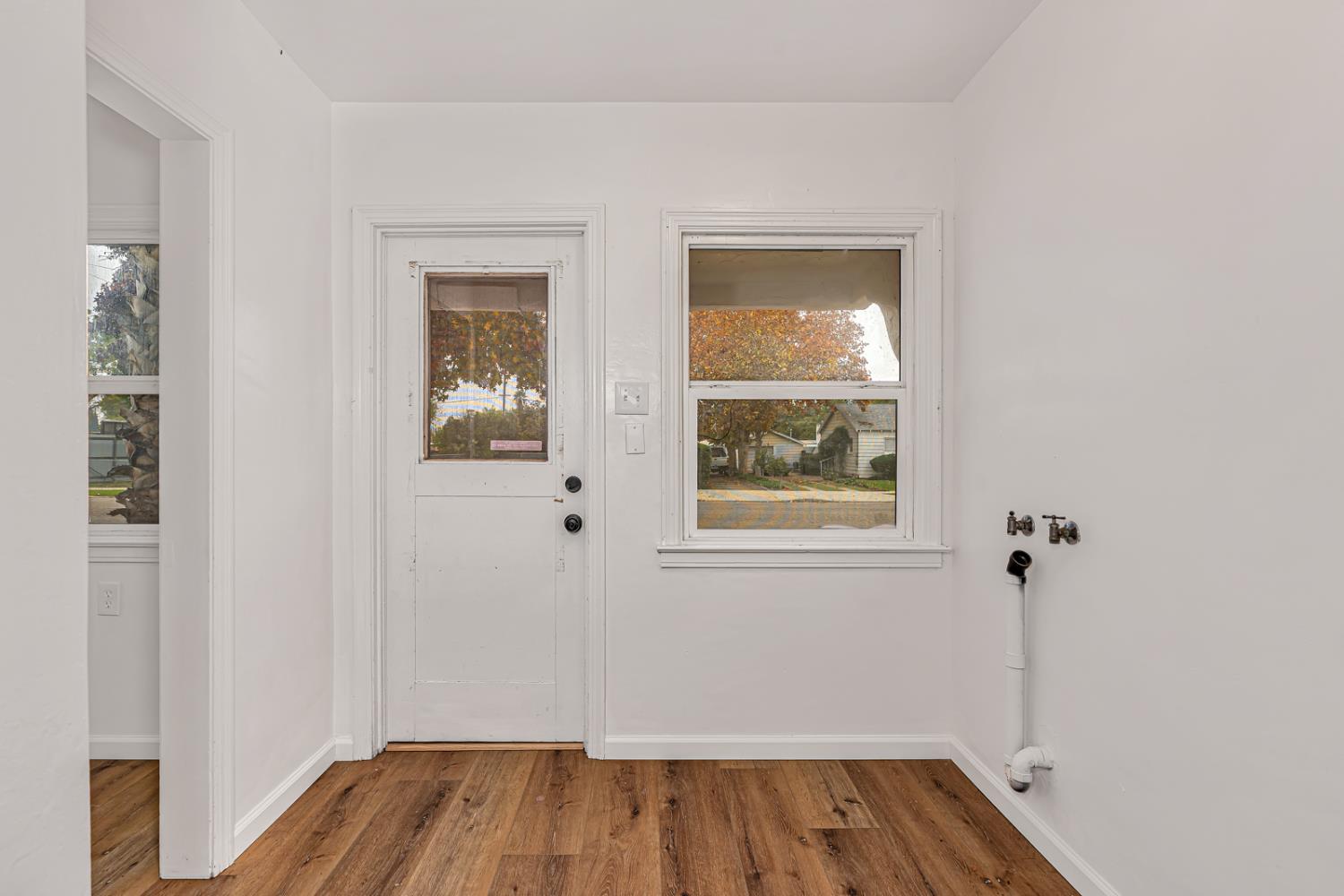 2246 W Hammond Ave, Fresno, CA 93728