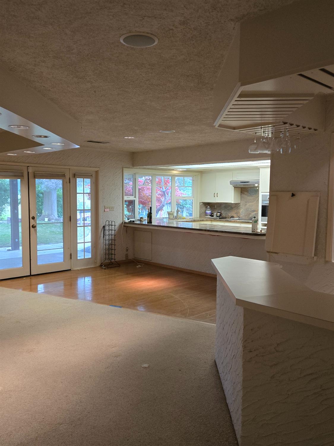 5867 E Club View Dr, Fresno, CA 93727