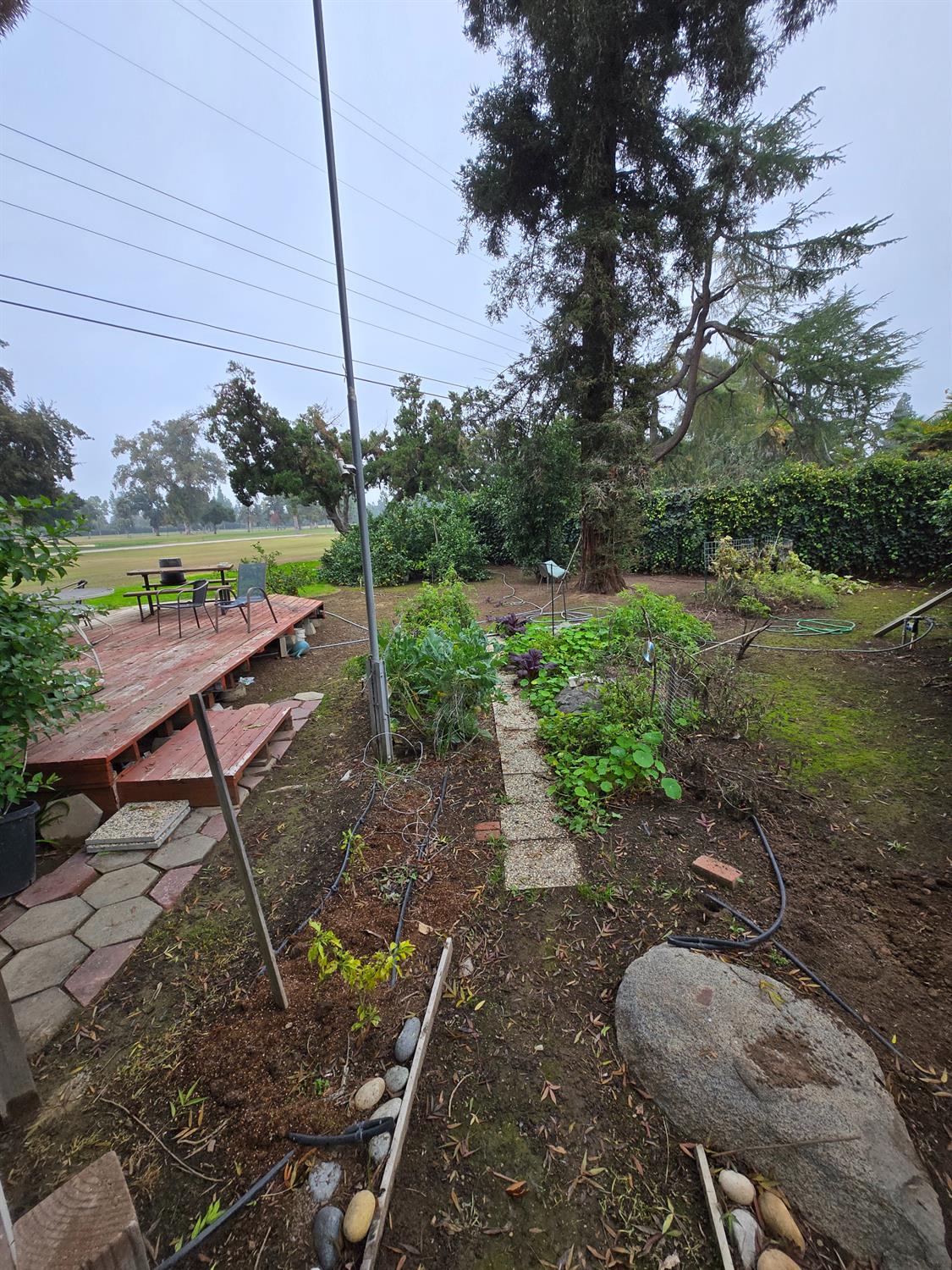 5867 E Club View Dr, Fresno, CA 93727