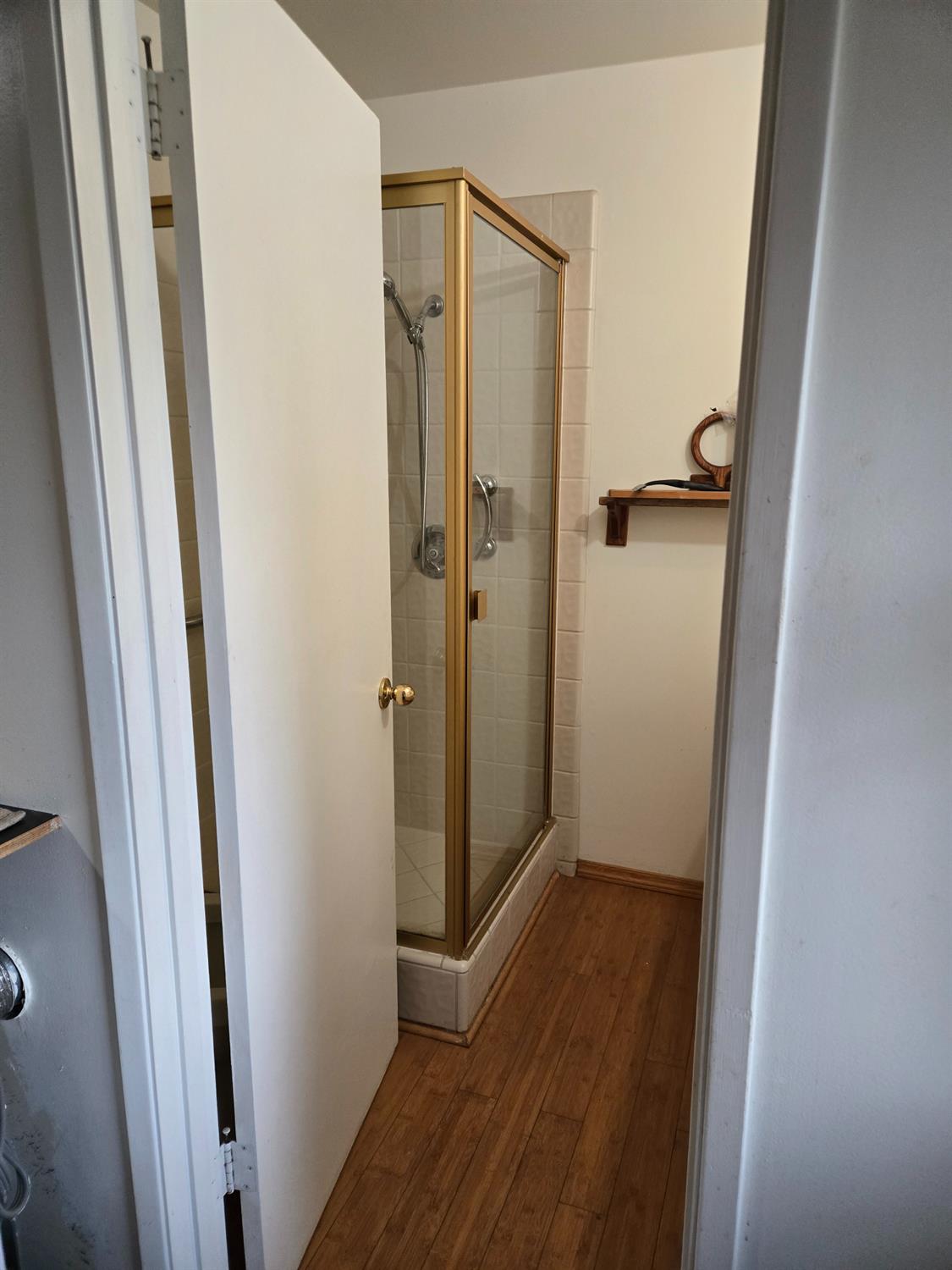 5867 E Club View Dr, Fresno, CA 93727