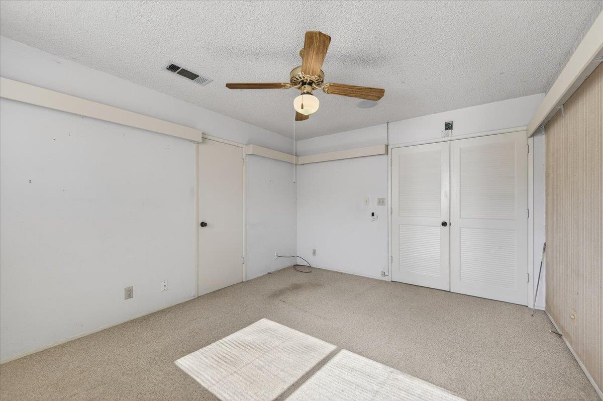 5867 E Club View Dr, Fresno, CA 93727