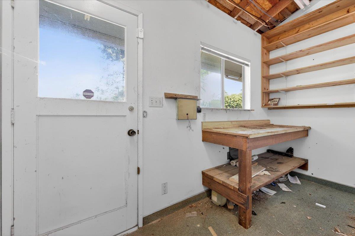 5867 E Club View Dr, Fresno, CA 93727