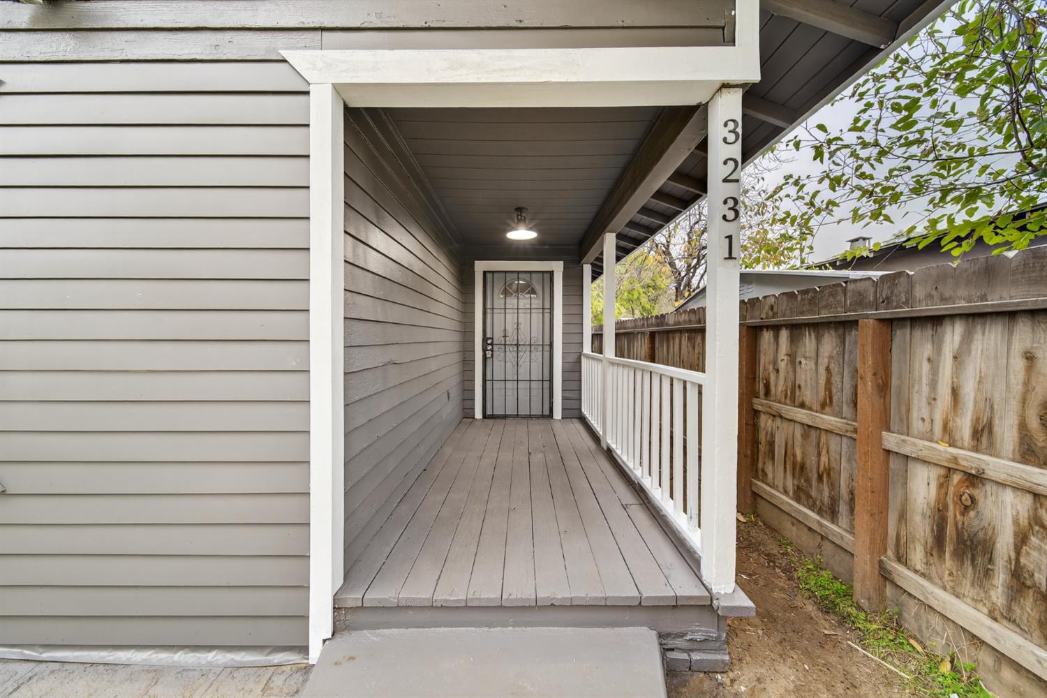 3231 E Townsend Ave, Fresno, CA 93702