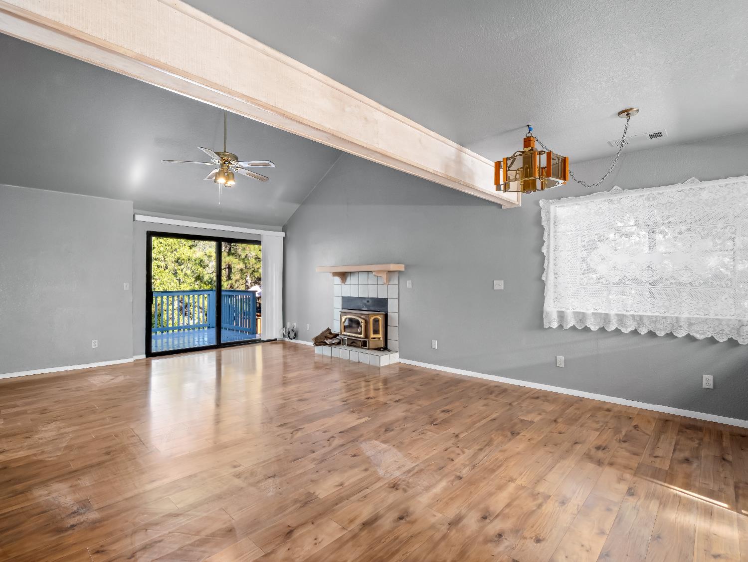 40557 Saddleback Rd, Bass Lake, CA 93604