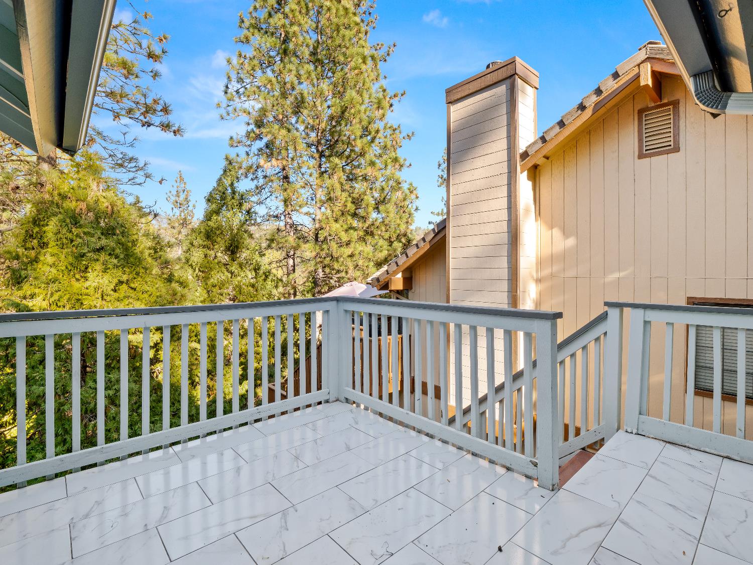 40557 Saddleback Rd, Bass Lake, CA 93604