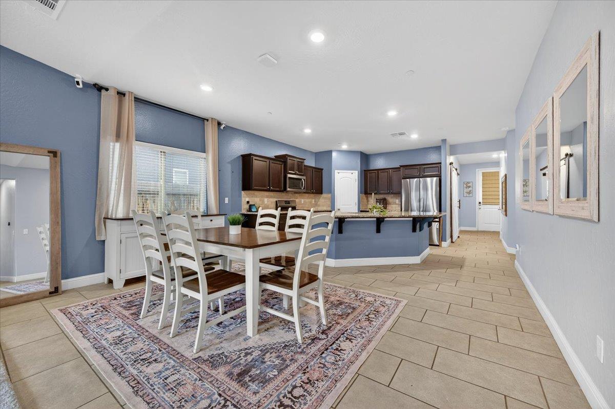 1556 N Delbert Ave, Fresno, CA 93722