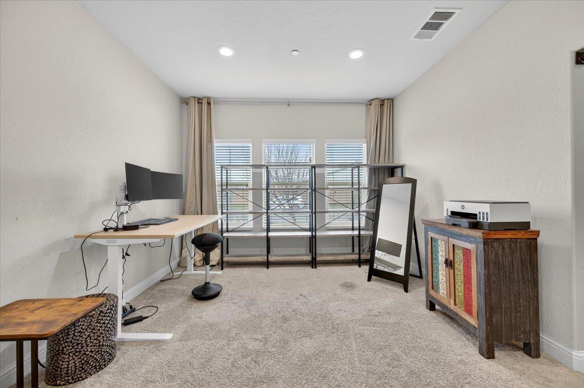 1556 N Delbert Ave, Fresno, CA 93722