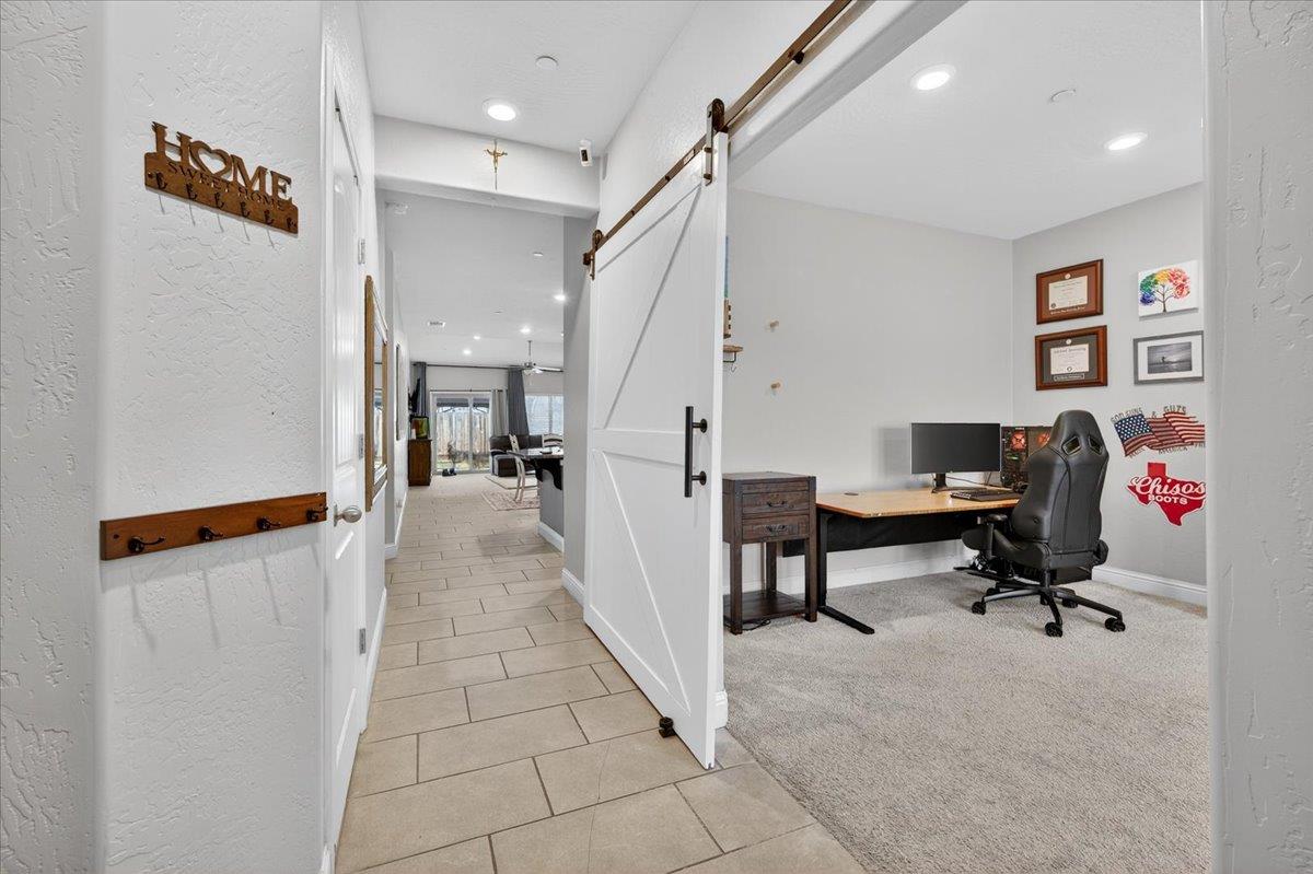 1556 N Delbert Ave, Fresno, CA 93722