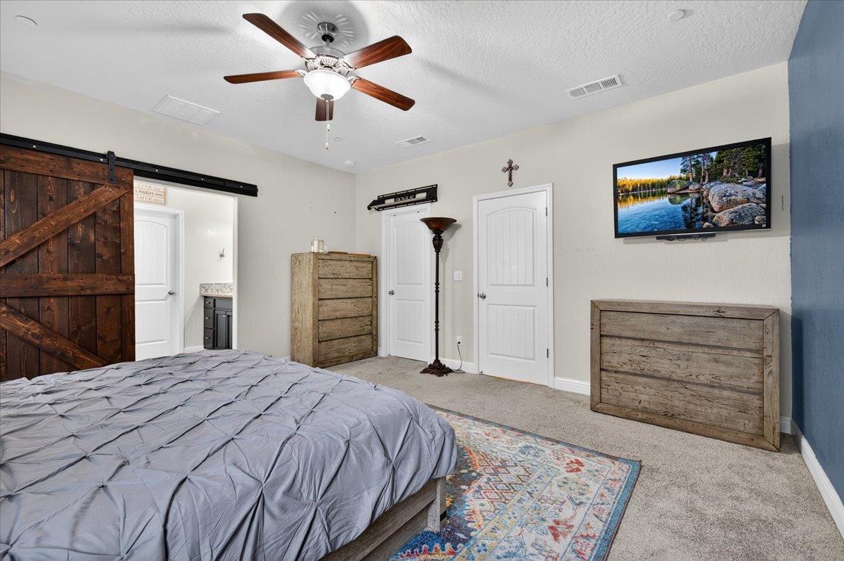 1556 N Delbert Ave, Fresno, CA 93722