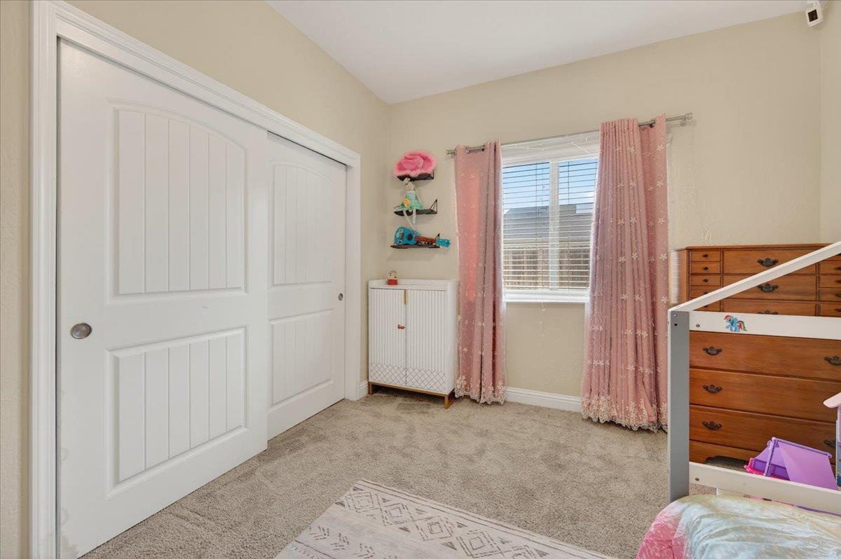 1556 N Delbert Ave, Fresno, CA 93722