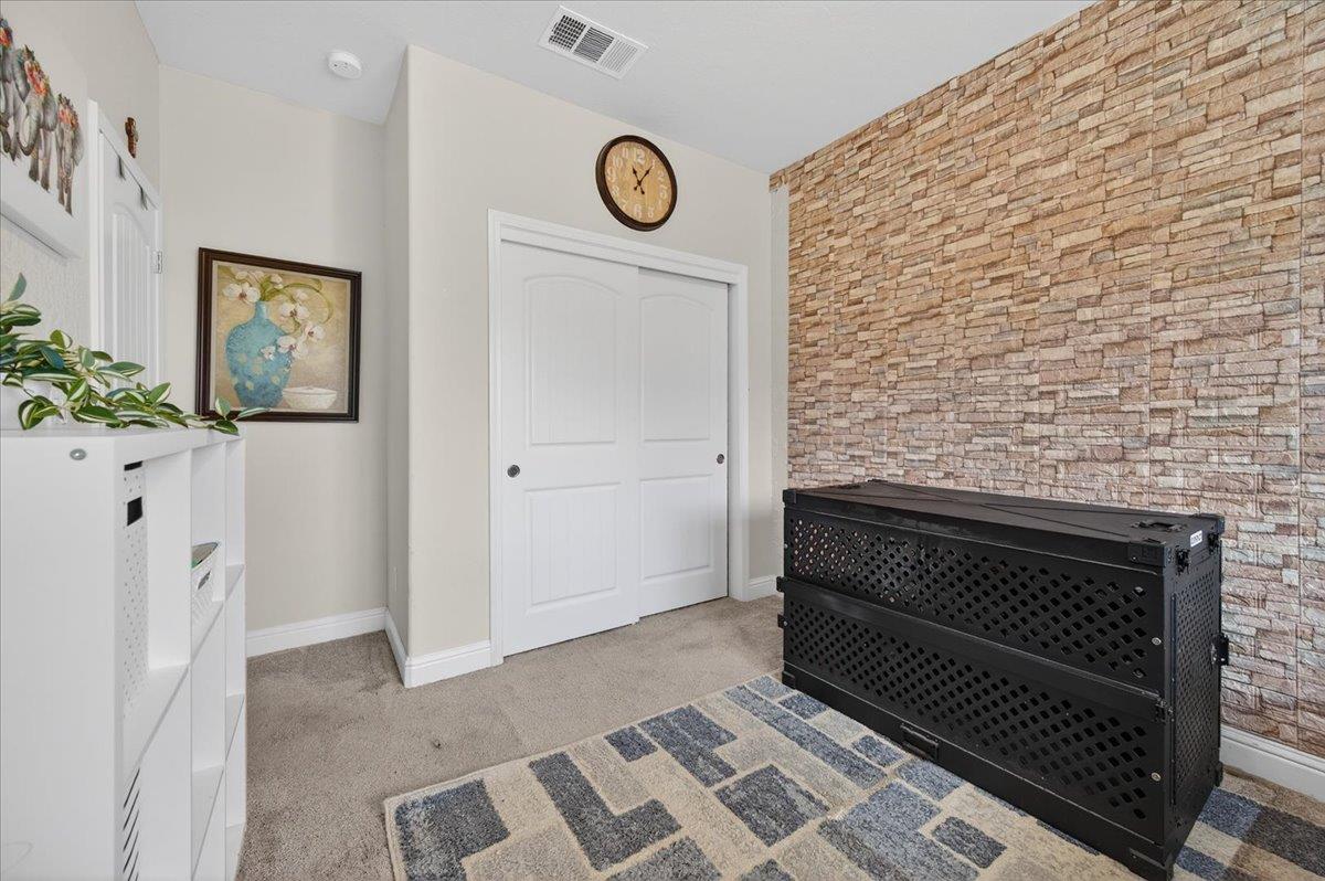 1556 N Delbert Ave, Fresno, CA 93722