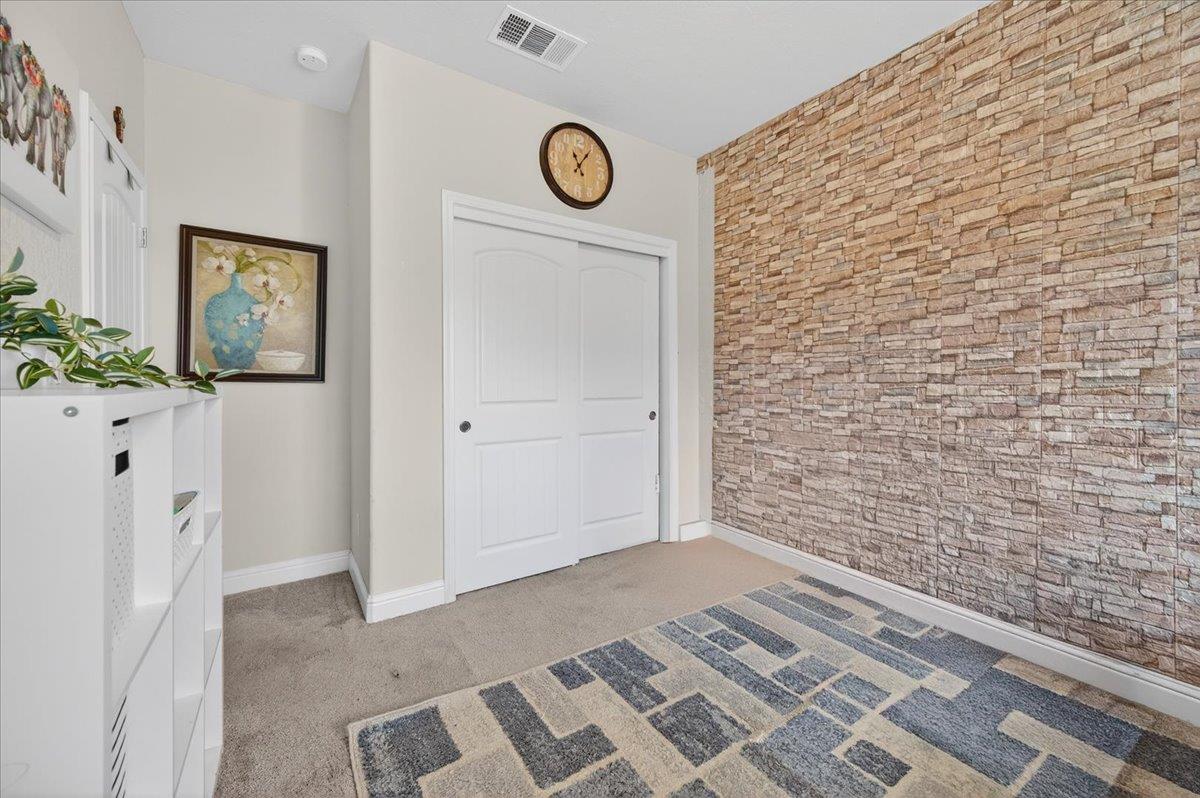 1556 N Delbert Ave, Fresno, CA 93722