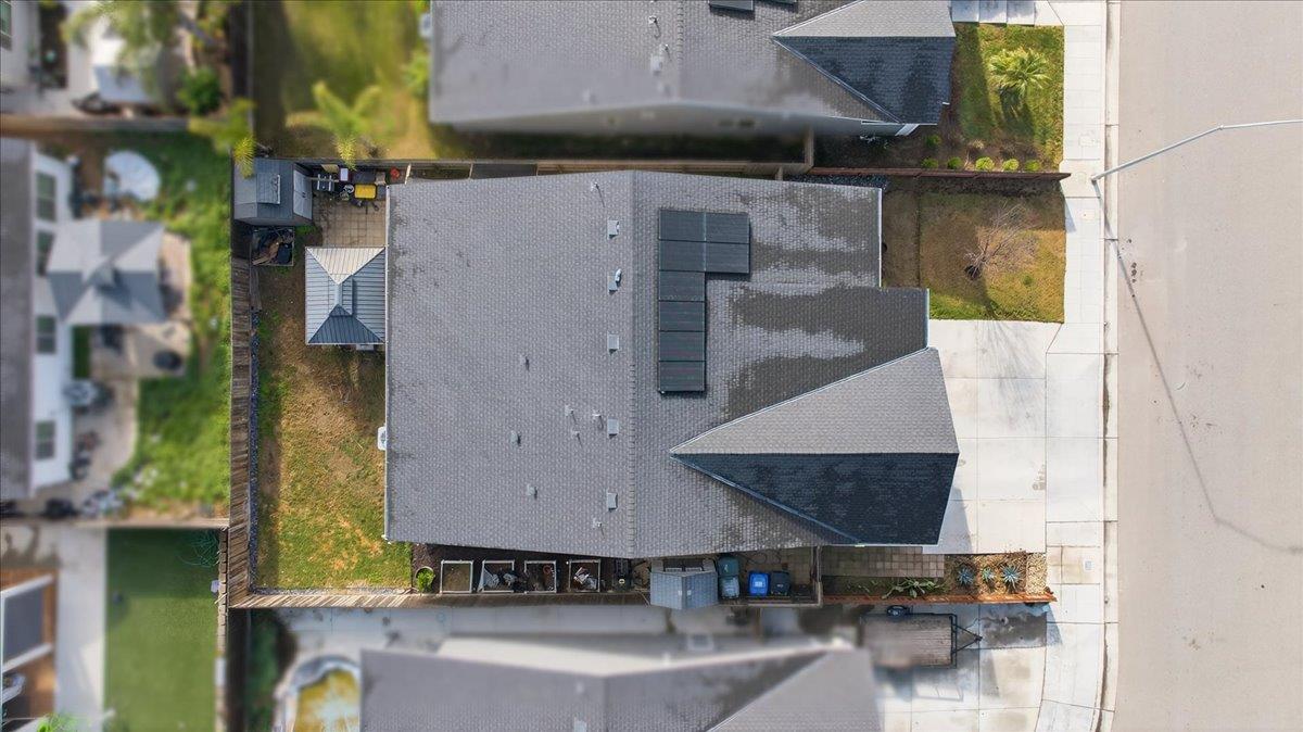 1556 N Delbert Ave, Fresno, CA 93722