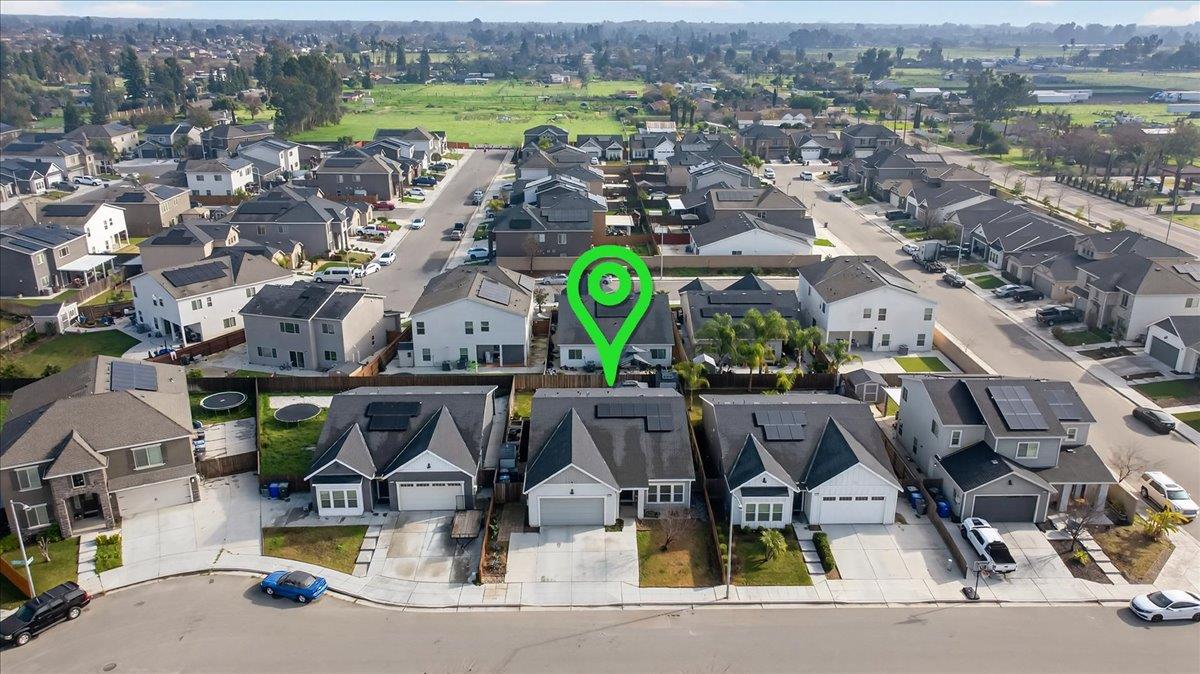 1556 N Delbert Ave, Fresno, CA 93722