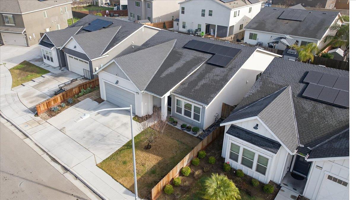 1556 N Delbert Ave, Fresno, CA 93722