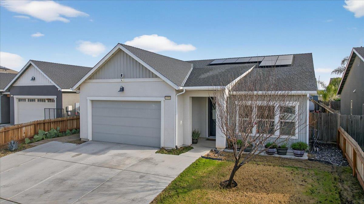 1556 N Delbert Ave, Fresno, CA 93722