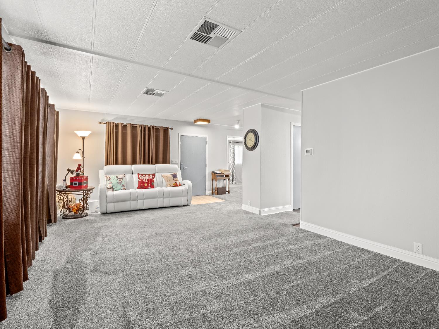 2706 W Ashlan Ave #111, Fresno, CA 93705