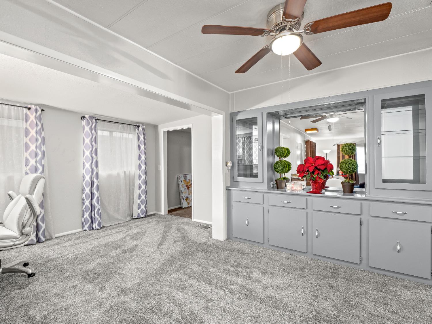 2706 W Ashlan Ave #111, Fresno, CA 93705