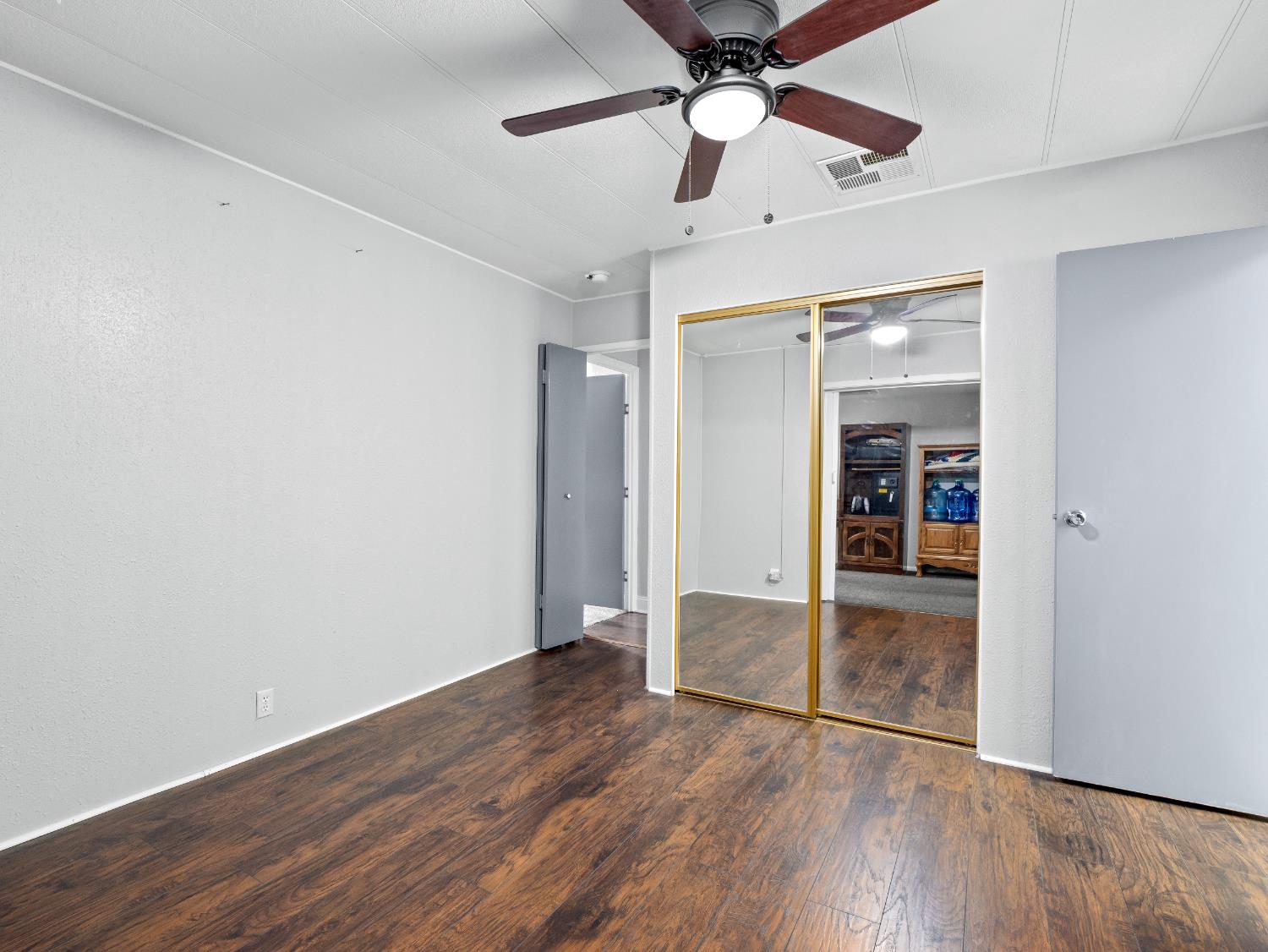 2706 W Ashlan Ave #111, Fresno, CA 93705