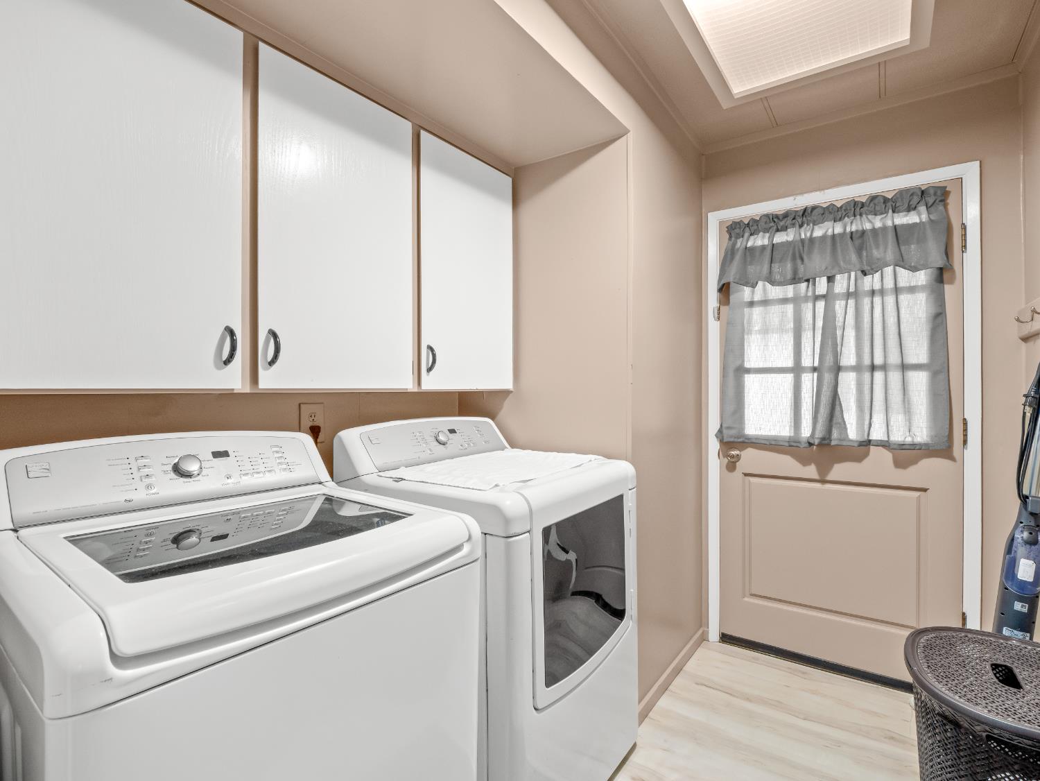 2706 W Ashlan Ave #111, Fresno, CA 93705