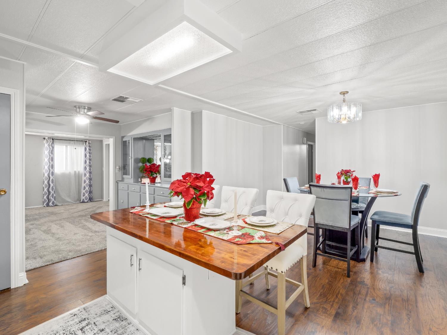 2706 W Ashlan Ave #111, Fresno, CA 93705