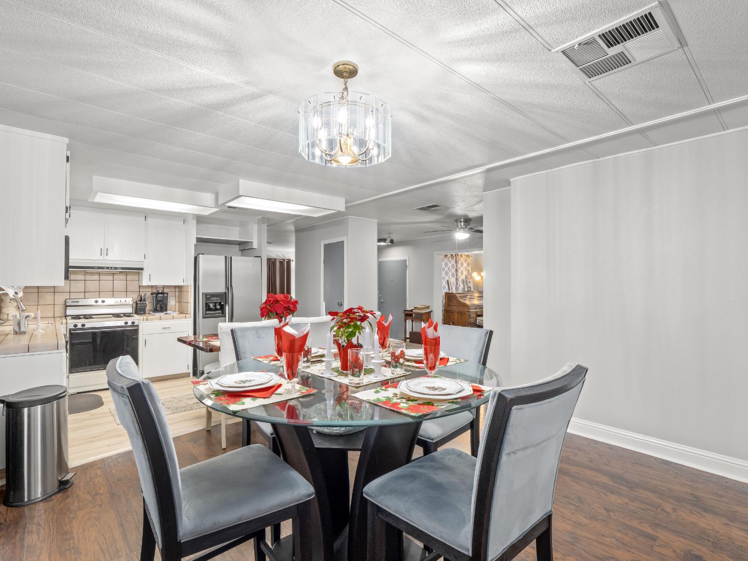 2706 W Ashlan Ave #111, Fresno, CA 93705