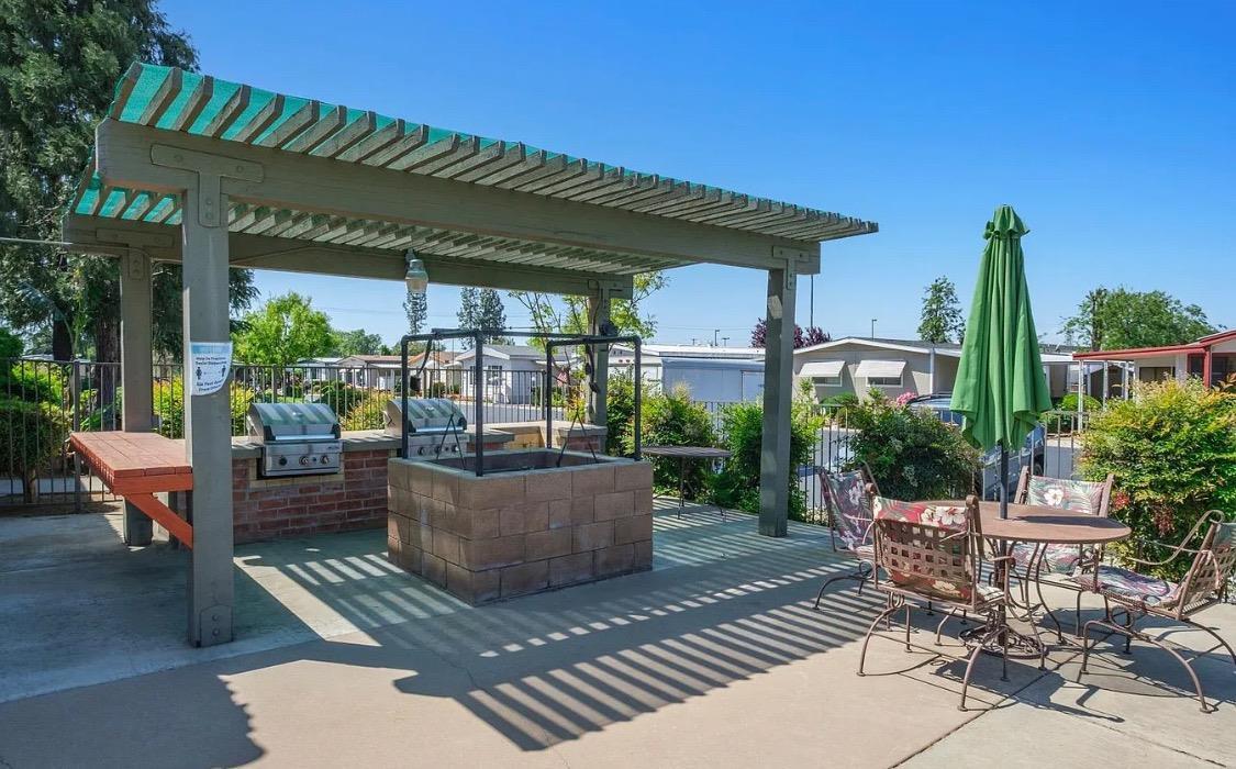 2706 W Ashlan Ave #111, Fresno, CA 93705