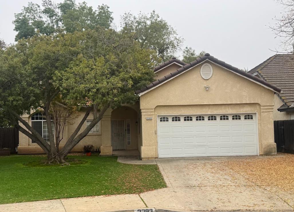2293 E Ryan Ave, Fresno, CA 93720