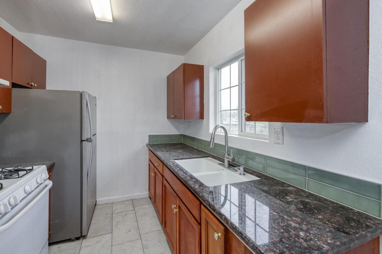 450 N Effie St, Fresno, CA 93701