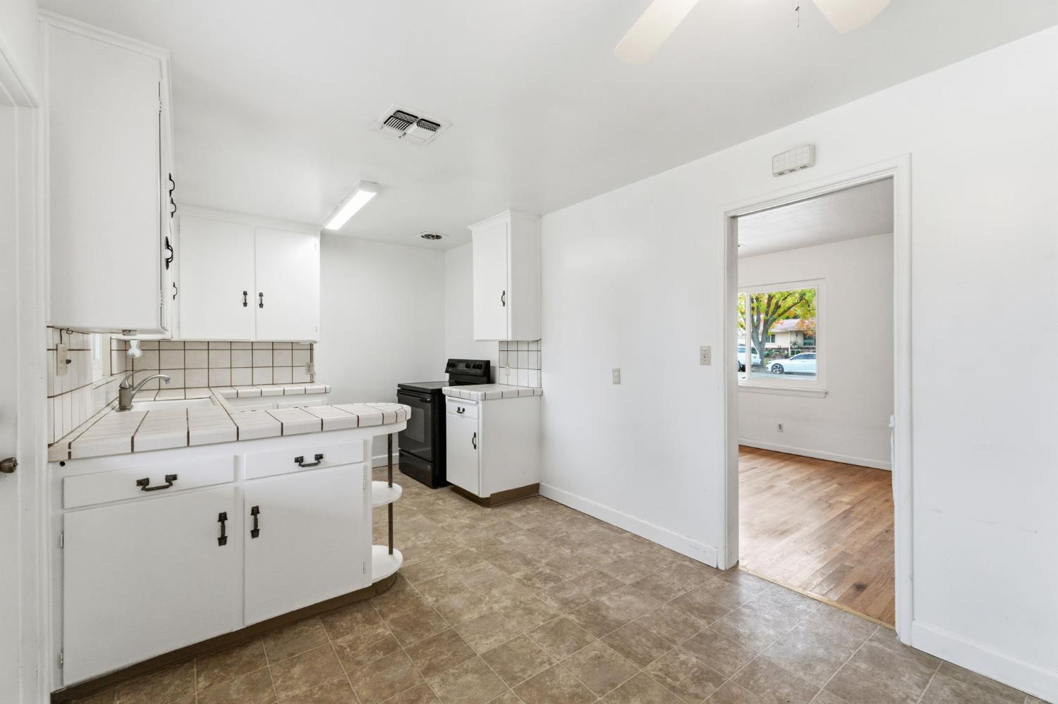 732 W Cortland Ave, Fresno, CA 93705