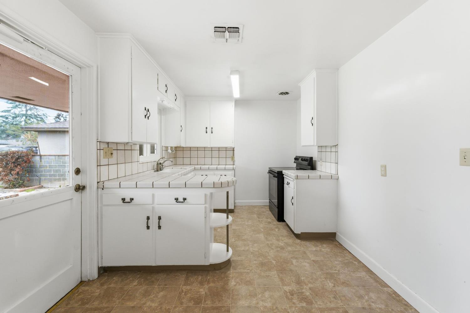 732 W Cortland Ave, Fresno, CA 93705